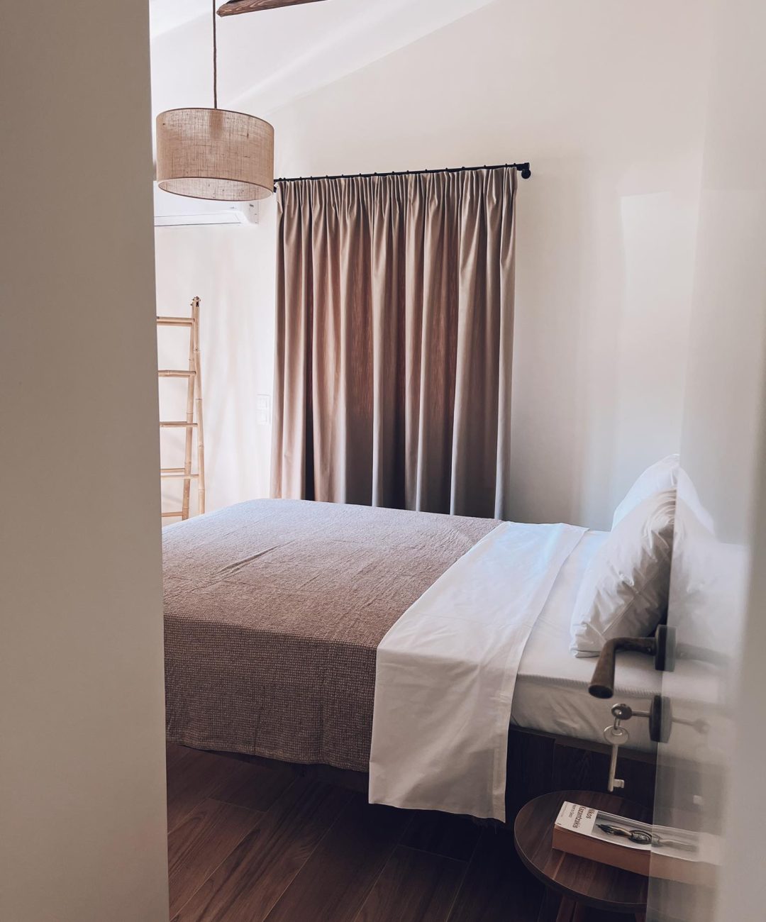 BEDROOM1